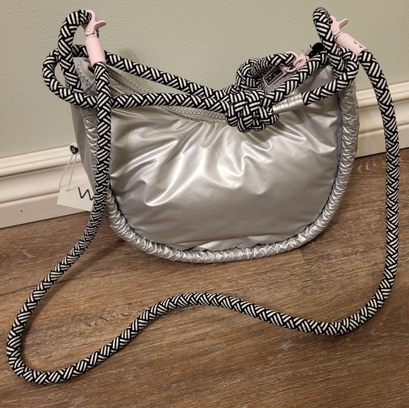 Wildfox Silver Crossbody 2 in 1 Crossbody/Shoulder Bag - Picture 7 of 12